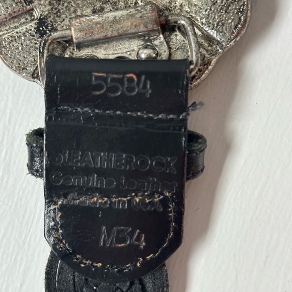 Leather Western Style Belt - Picture 2 of 4